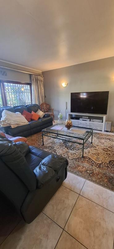 6 Bedroom Property for Sale in Cravenby Western Cape